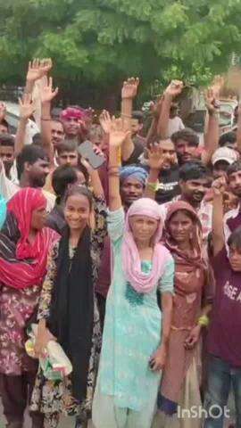 भरतपुर: मछली मोहल्ले के लोगों ने सरकारी भूखंड के मामले में नगर निगम के खिलाफ किया विरोध-प्रदर्शन
