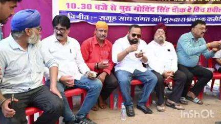 नवागढ़: बेमेतरा के गुरु गोविन्द चौक में सिख समाज ने गुरु अर्जुन सिंह जी की शहीदी पर छबील दी सेवा का आयोजन किया