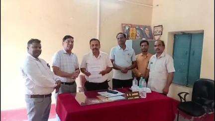 जौरा: जौरा शहर में प्राइवेट स्कूल एसोसिएशन ने स्कूल की मान्यताओं को लेकर बीआरसी कार्यालय में दिया ज्ञापन