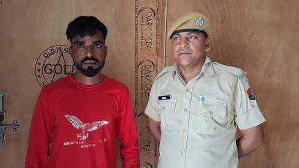 चूरू: गांव जसरासर में संदिग्ध हालत में घूम रहे हनुमानगढ़ के व्यक्ति को रतननगर पुलिस ने किया गिरफ्तार, एसडीएम के समक्ष पेश किया