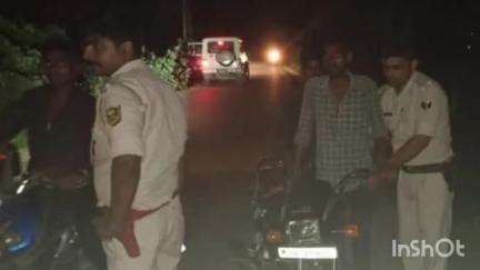 मधेपुरा: मधेपुरा पुलिस द्वारा शुक्रवार रात को चलाया गया विशेष वाहन चेकिंग अभियान