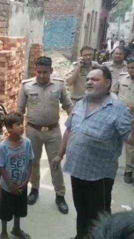 मवाना: मवाना के मोहल्ला कल्याण सिंह में विकास और वसीम के विवाद प्रकरण में विकास ने 10 लोगों के खिलाफ मुकदमा दर्ज कराया