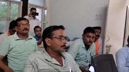 मोठ: गुरसराय में हिंदी पत्रकारिता दिवस पर क्षेत्रीय विधायक ने पत्रकारों को सम्मानित किया