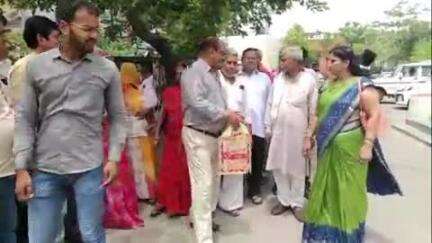 टोंक: अतिक्रमण से परेशान लोगों ने आला अधिकारियों को अवगत कराया, एडीएम को सौंपा ज्ञापन, कार्रवाई की मांग की