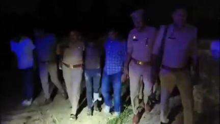 ऊन: झिंझाना के कैराना रोड़ पर हुई मुठभेड़ में पुलिस ने सामूहिक दुष्कर्म के मामले में फरार मुख्य आरोपी को किया गिरफ्तार