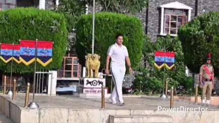 पिथौरागढ़: पुलिस लाइन पिथौरागढ़ में पुलिसकर्मियों के लिए साप्ताहिक परेड का आयोजन, पुलिस अधीक्षक रेखा यादव भी पहुंची