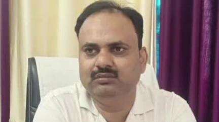 सकलडीहा: जिले में सभी राजकीय बीज गोदामों पर धान बीज पर्याप्त मात्रा में उपलब्ध, किसान समय से डालें नर्सरी अच्छी पैदावार के लिए