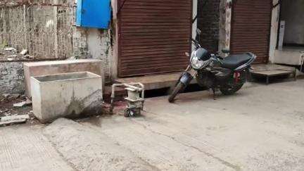 सुसनेर: सार्वजनिक ट्यूबवेल की मोटर खराब,पेयजल के लिए परेशान हो रहे रहवासी मोटर निकालकर ले गए नपकर्मी, अभीतक नही लगाई #जनसमस्या