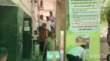 राजसमंद: राजसमंद में पंचायत समिति में वाहन चालक भगवत सिंह राठौड़ को धूमधाम से विदाई दी गई
