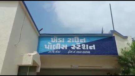 ખેડા: ચાંદણામા પાણી ઢોળવા મામલે થયેલ ઝઘડો હત્યામાં પરિણમ્યો, પિતા પુત્રએ લોખંડની પાઇપથી વૃદ્ધ પર હુમલો કરી હત્યા કરી