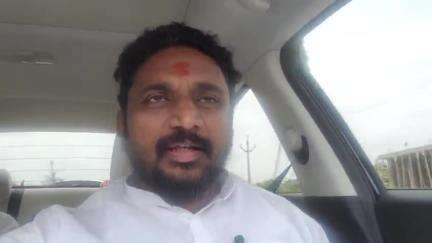 बार्शीटाकळी: राष्ट्रवादी काँग्रेसचे आमदार अमोल मिटकरी यांनी संजय राऊतांवर निशाणा साधला आहेय..दोन्ही राष्ट्रवादी एकत्रवर प्रतिक्रिया