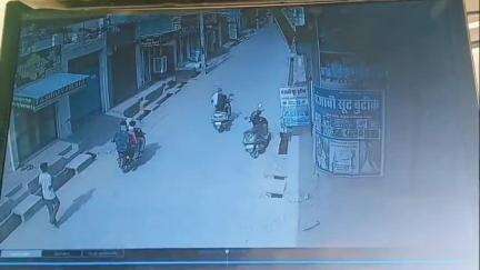 टिब्बी: टिब्बी कस्बे में चोर उचक्कों से रहें सावधान, अज्ञात बाइक सवार नकाबपोशों ने बच्चे के गले से लॉकेट तोड़कर किया फरार