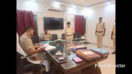 कटिहार: SP वैभव शर्मा ने लाइन डे पर पुलिस केंद्र का निरीक्षण किया, आवश्यक निर्देश दिए