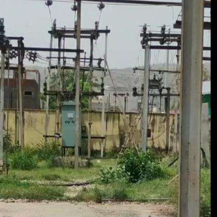 लक्ष्मणगढ़: लक्ष्मणगढ़ कस्बे में दिले तारों के कारण विद्युत आपूर्ति बाधित, आमजन परेशान