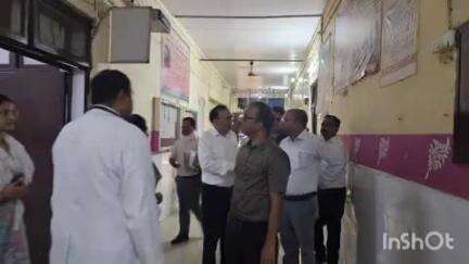 बलरामपुर: प्रमुख सचिव परिवहन विभाग अमित गुप्ता ने तुलसीपुर सामुदायिक स्वास्थ्य केंद्र का किया निरीक्षण