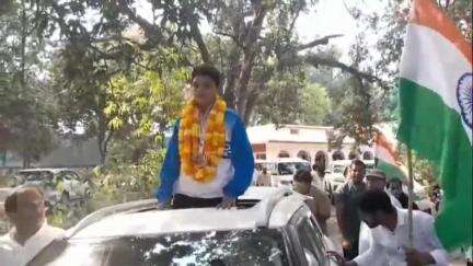 बदलापुर: तियरा गांव की नम्रता यादव ने एशियन चैंपियनशिप में कांस्य पदक जीता, सांसद ने किया सम्मानित