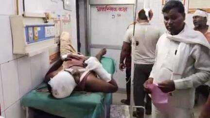 मुगलसराय: सराय पकवान में बच्चों के विवाद के चलते दबंगों ने घर में घुसकर दो व्यक्तियों की पिटाई की, एक गंभीर घायल
