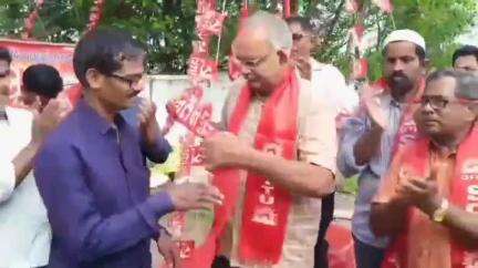 బెల్లంపల్లి: కాసిపేట వన్ గనిలో CITUలో చేరిన కార్మికులు, కండువా కప్పి ఆహ్వానించిన CITU బ్రాంచ్ అధ్యక్ష కార్యదర్శులు