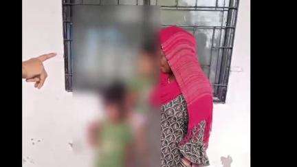 વલસાડ: શહેરના ચણવઈ સાઈબાબા મંદિર પાસે બિનવારસી હાલતમાં મળી આવેલી બાળકીને રૂરલ પોલીસે પરિવાર સાથે મિલન કરાવ્યું