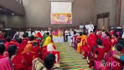 कुरूद: कुरूद नगर पंचायत परिषद के मंगलभवन में महारानी अहिल्याबाई होल्कर की 300वीं जयंती पर महिलाओं का सम्मान किया गया