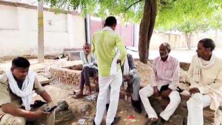 महोबा: जखा गांव में खेत में काम कर रहे किसान की लू लगने से हुई मौत, पुलिस ने कराया पोस्टमार्टम