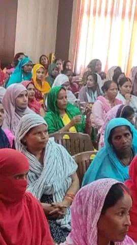 मलिहाबाद: ब्लॉक सभागार काकोरी में महिला सम्मेलन का आयोजन किया गया, जनप्रतिनिधि रहे मौजूद
