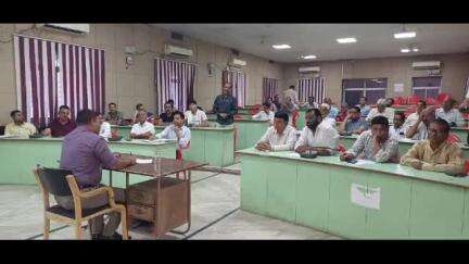 चित्तौड़गढ़: नगर परिषद सभागार में अतिरिक्त जिला कलेक्टर की अध्यक्षता में व्यापार मंडल की बैठक का आयोजन