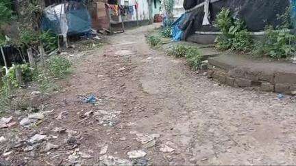 বারাসত ২: বারাসত দুনম্বর ব্লকের মুদিয়া পূর্বপাড়া থেকে শাহানওয়াজের বাড়ি পর্যন্ত ৮০০ মিটার ঢালাই বেহাল অবস্থা #jansamasya