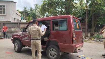 কাকদ্বীপ: জমি সংক্রান্ত বিবাদের জেরে প্রতিবেশীকে মারধরের অভিযোগে গ্রেপ্তার এক কাকদ্বীপ এলাকার ঘটনা আজ আদালতে পেশ করলো