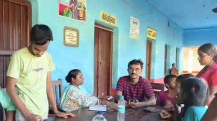 बारसोई: नगर पंचायत में आयुष्मान कार्ड बनाने के लिए अलग-अलग जगहों पर लगा विशेष शिविर