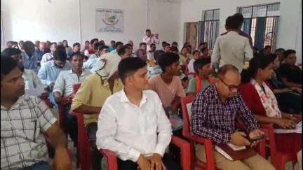 उचकागांव: उचकागांव में किसानों को उन्नत खेती की दी गई जानकारी, कई अधिकारी रहे मौजूद