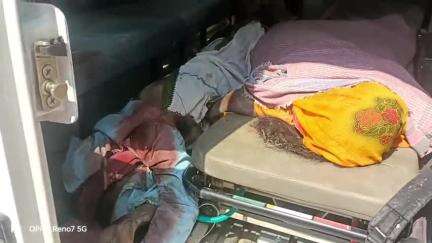 जौनपुर: शम्भूगंज गांव में बस पलटी, 5 लोगों की मौत, दर्जनभर घायल