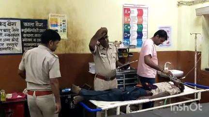 दौसा: दौसा सब्जी मंडी में घायल अवस्था में मिला अज्ञात अधेड़, पुलिस ने जिला अस्पताल में कराया भर्ती और किया रैफर