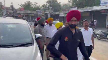 ਅੰਮ੍ਰਿਤਸਰ 2: ਜੰਡਿਆਲਾ ਗੁਰੂ ਪਸ਼ੂਆਂ ਦੇ ਹੋਸਪੀਟਲ ਦੇ ਵਿੱਚ ਪਹੁੰਚੇ ਬਿਜਲੀ ਮੰਤਰੀ ਹਰਭਜਨ ਸਿੰਘ ਈਟੀਓ ਕੀਤਾ ਉਦਘਾਟਨ