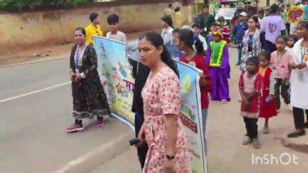 मुंगेर: बिहार सरकार के शिक्षा विभाग की किलकारी संस्था द्वारा शनिवार सुबह 6 बजे रैली निकाली गई