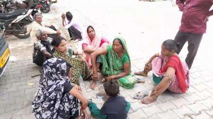 मैनपुरी: बेवर क्षेत्र में संदिग्ध परिस्थिति में महिला ने फांसी लगाकर आत्महत्या की, पुलिस ने शव पोस्टमार्टम के लिए भेजा