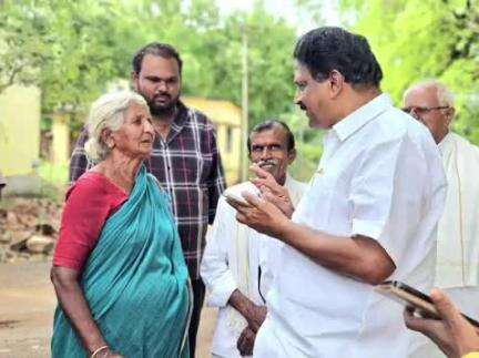 పింఛన్ డబ్బుతో పేదలకు జీవన ప్రమాణాలు మెరుగవుతాయి- ముక్కా రూపానంద రెడ్డి