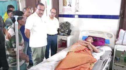 सोहागपुर: मढ़ई में टाइगर के हमले से घायल चौकीदार का हाल जानने जिला चिकित्सालय पहुंचे विधायक विजयपाल सिंह