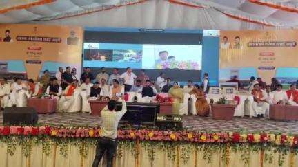 दतिया नगर: केंद्रीय नागरिक उड्डयन मंत्री राममोहन नायडू किंजरापु दतिया पहुंचे, एयरपोर्ट के लोकार्पण में हुए शामिल