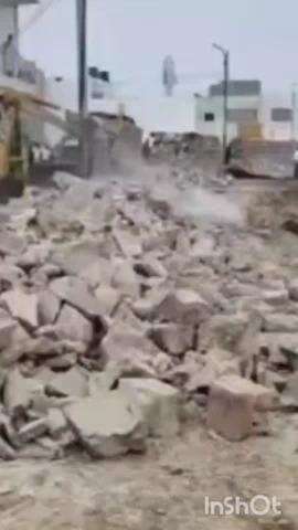 भरतपुर: भरतपुर नगर निगम ने लगातार अतिक्रमण के खिलाफ की कार्रवाई, जवाहर नगर कब्रिस्तान की दीवार तोड़ी