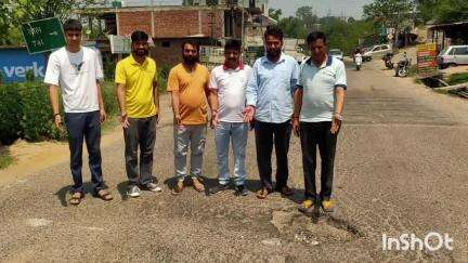 हमीरपुर: कोहली में धंसी पुलिया बनी परेशानी का सबब, विभाग नहीं ले रहा सुध