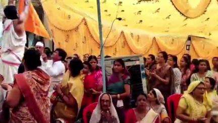 दमोह: जैन समाज ने सागर नाका कृषि उपज स्थित शराब दुकान हटाने के लिए मंत्र जाप कर जताया विरोध