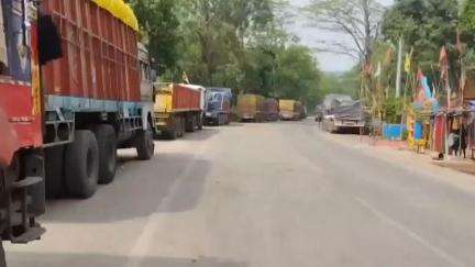 कवर्धा: चिल्फी घाट में ट्रक ब्रेक फेल होने से खड़े ट्रेलर वाहन में टकराया, हादसे में चालक गंभीर रूप से घायल