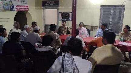 आगामी पर्व  ईद को लेकर उपजिलाधिकारी कंचन सिंह व सीओ महावन पीस कमेटी बैठक का आयोजन