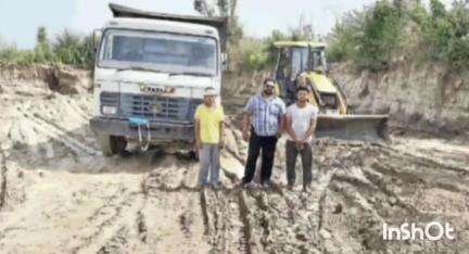 इंदौरा: अनाज मंडी मिलवां के समीप अवैध खनन में जुटी एक JCB और एक टिप्पर को खनन विभाग ने किया काबू, बसूला ₹65 हजार जुर्माना