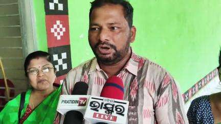 ରାୟଗଡା: କଲ୍ୟାଣସିଂହପୁର ଠାରେ ବାଲ୍ୟବିବାହ ନିଷେଧ ସମ୍ପର୍କୀତ ସଚେତନତା କର୍ମଶାଳା ବେଳେ ବିଭାଗୀୟ ଅଧିକାରୀଙ୍କ ପ୍ରତିକ୍ରିୟା