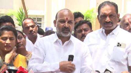 కరీంనగర్: కవిత ను అరెస్టు చేయకుండా ఉండడానికే టిఆర్ఎస్ పార్టీ డ్రామాలు ఆడుతుంది: కేంద్ర హోంశాఖ సహాయ మంత్రి బండి సంజయ్