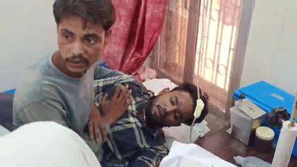 स्वार: स्वार नगर में तेल के कैंटर और मोटरसाइकिल की टक्कर में युवक का एक पैर गंभीर रूप से क्षतिग्रस्त, पुलिस ने शुरू की कार्रवाई