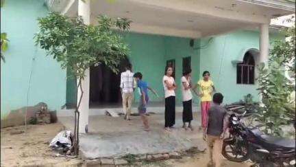 हाटा: पैकौली लाला में भयंकर चोरी, सूचना पर पहुंची हाटा कोतवाली पुलिस ने शुरू की जांच, परिजनों का रो-रो कर बुरा हाल