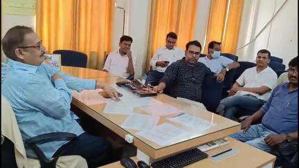 बिहार: सिविल सर्जन कार्यालय में डॉक्टरों की हुई बैठक ,मंत्री डॉ सुनील कुमार के द्वारा कहे गए बातों पर जताया नाराजगी ,